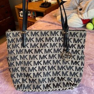 Michael Kors tote